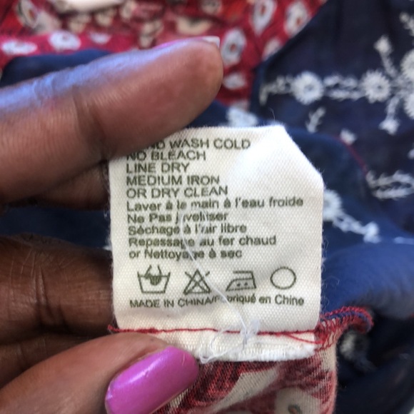 Tiny Navy Floral w/embroidery SL button front. Size S - Picture 8 of 8